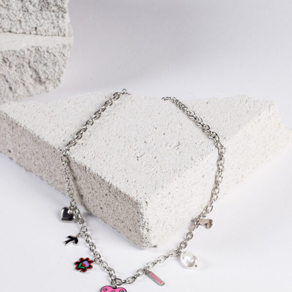 Γυναικείο κολιέ από ανοξείδωτο ατσάλι με καρδούλα και άλλα στοιχεία