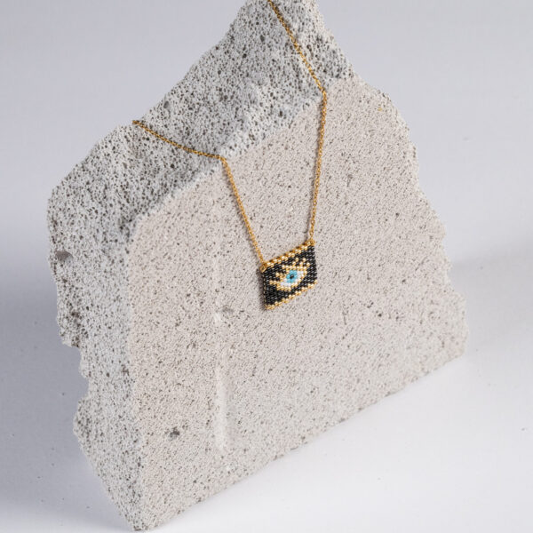 Γυναικείο κολιέ από ανοξείδωτο επιχρυσωμένο ατσάλι με ματάκι μαύρο